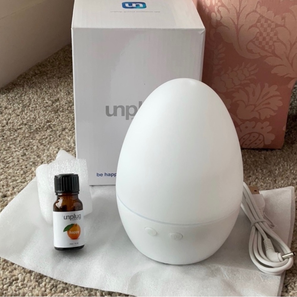 BRAND NEW Unplug Oil Diffuser & Oil